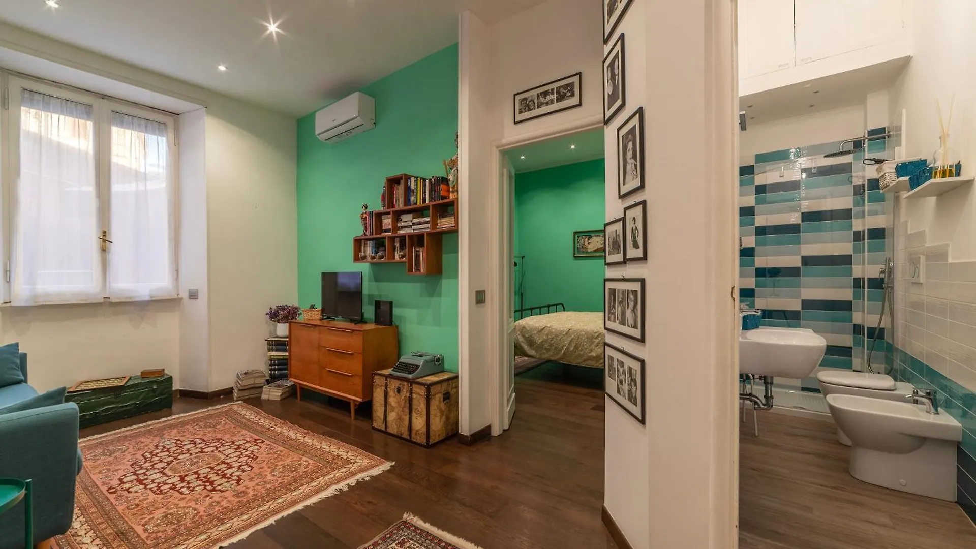 Piazza Di Roma Turquoise Apartment Italy