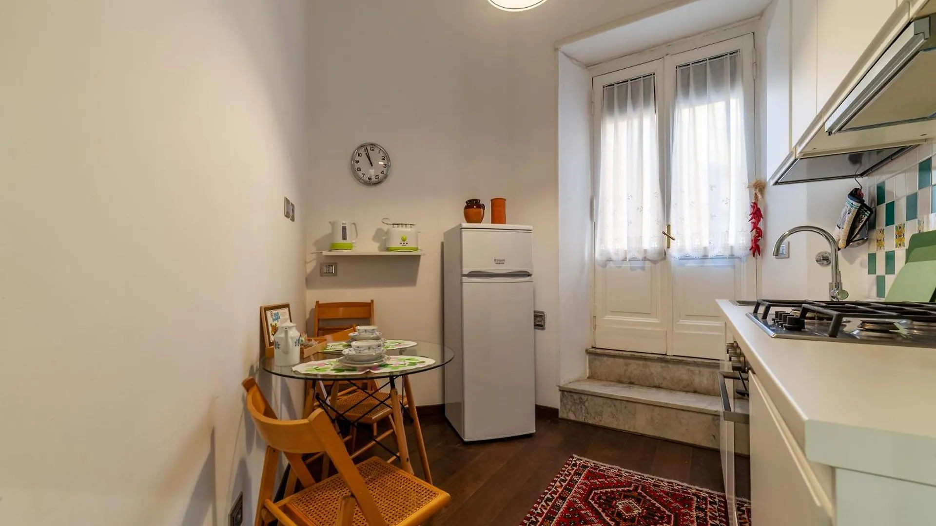 Piazza Di Roma Turquoise Apartment Rome